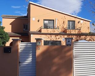 Exterior view of House or chalet for sale in El Vendrell  with Terrace