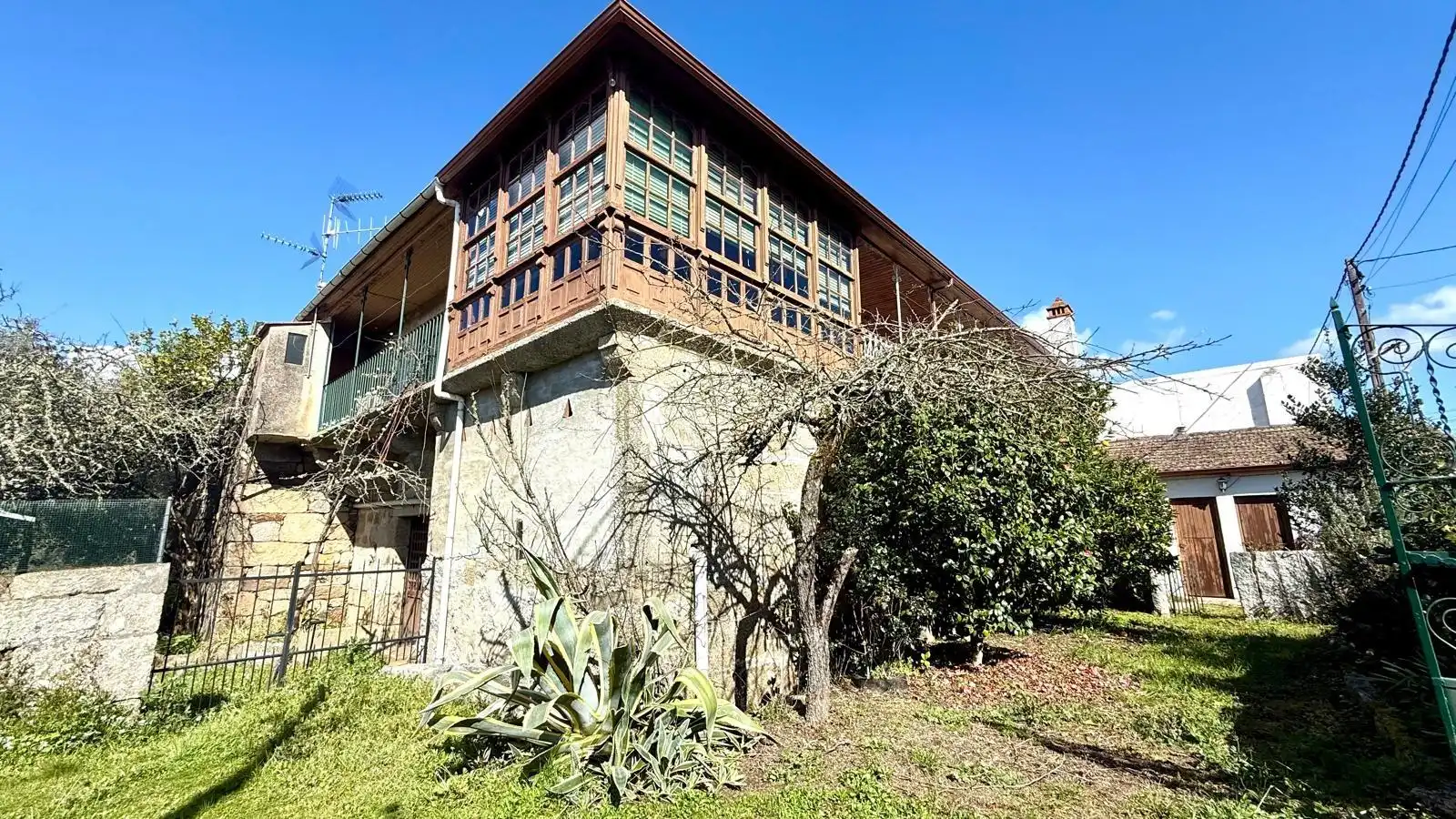 Vista exterior de Finca rústica en venta en Cenlle con Jardín privado, Terraza y Trastero