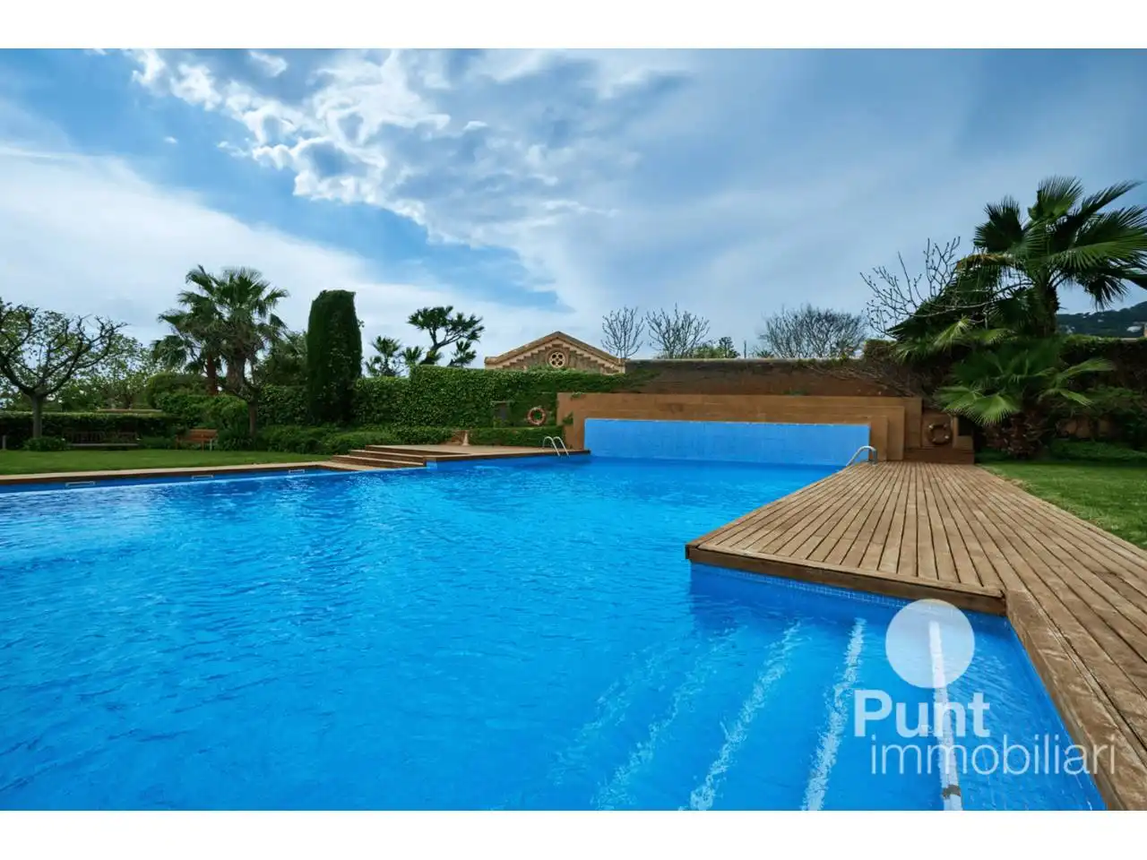 Swimming pool of Detached homes for sale in Premià de Dalt  with Heating and Community pool