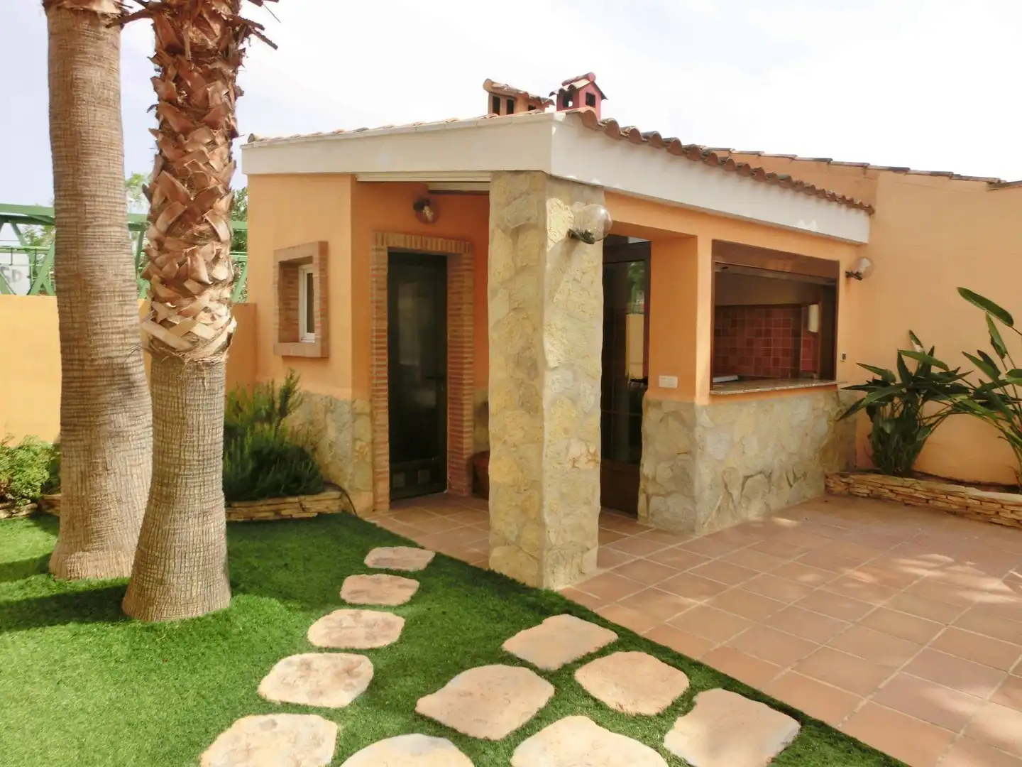 Houses for sale in La Pobla de Vallbona  with Air Conditioner, Heating and Private garden