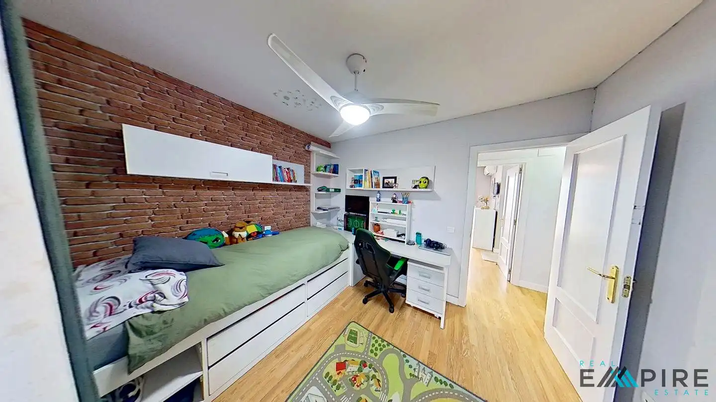Habitación de Dúplex en venta en Parla con Aire acondicionado, Calefacción y Terraza