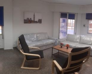 Sala d'estar de Pis de lloguer en  Murcia Capital amb Moblat, Rentadora i Microones