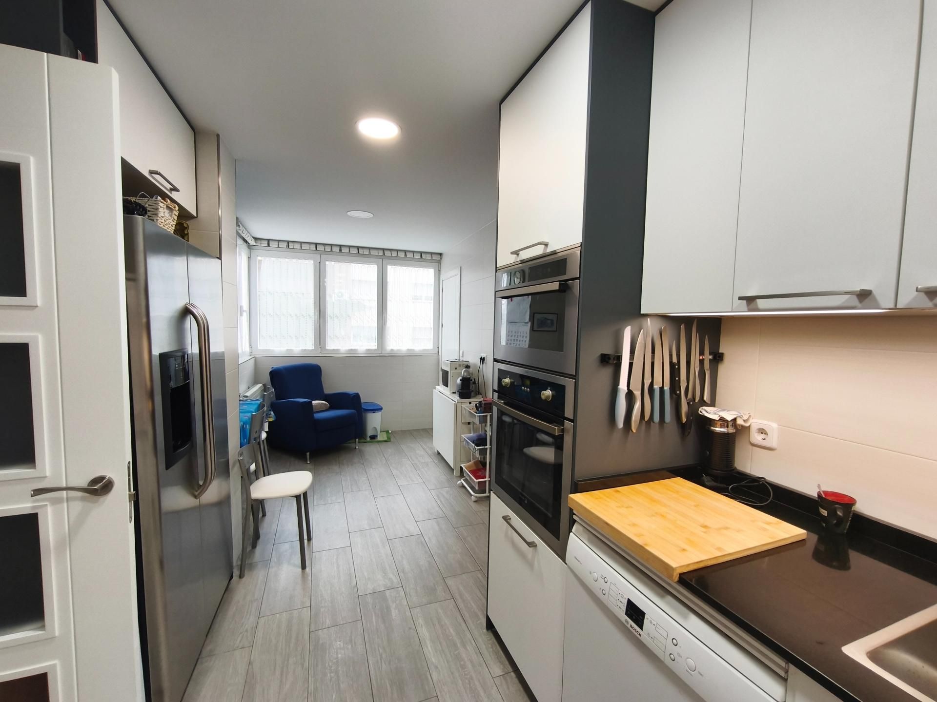 Cocina de Piso en venta en  Madrid Capital con Calefacción