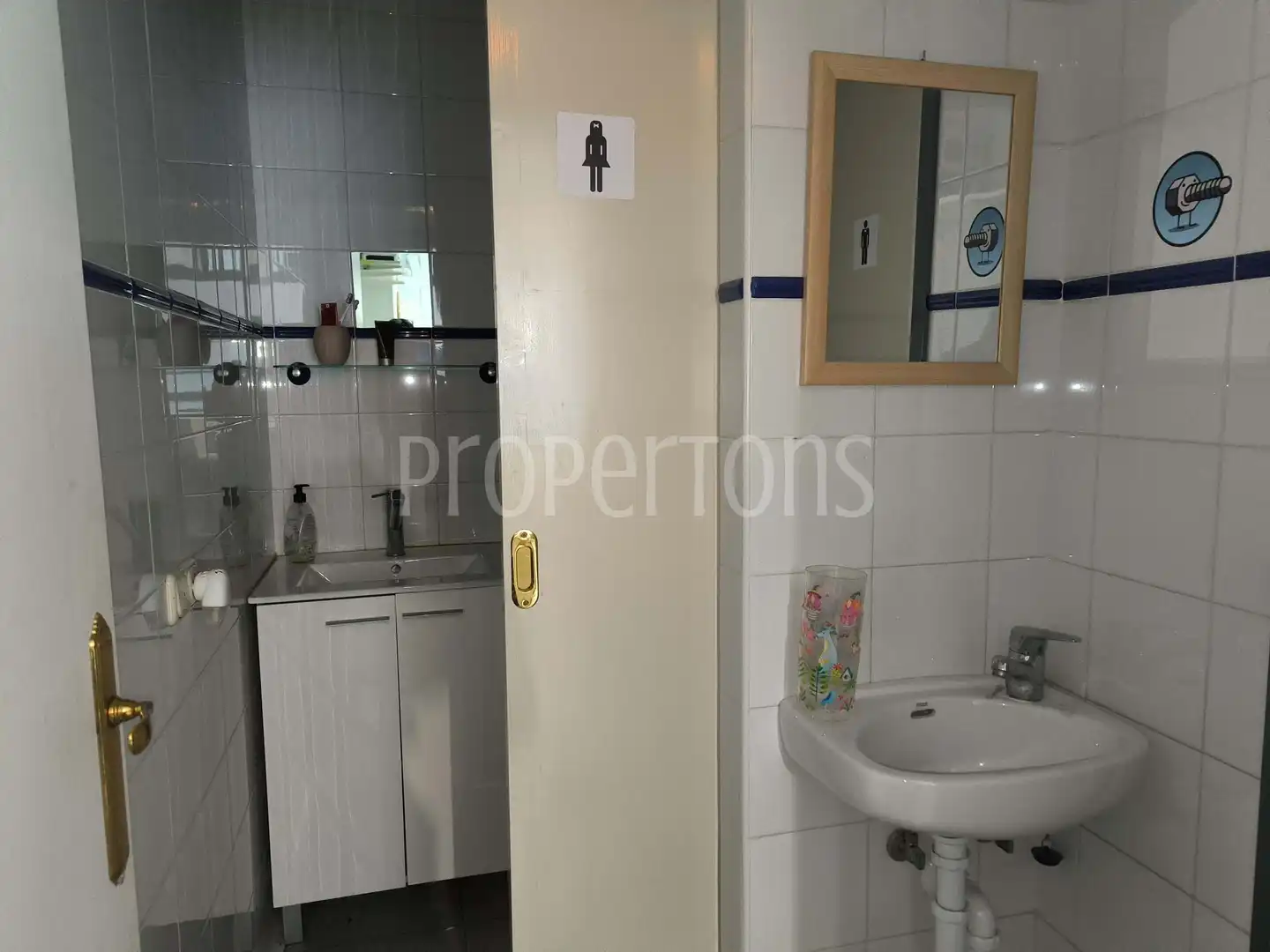 Baño de Local de alquiler en Vitoria - Gasteiz