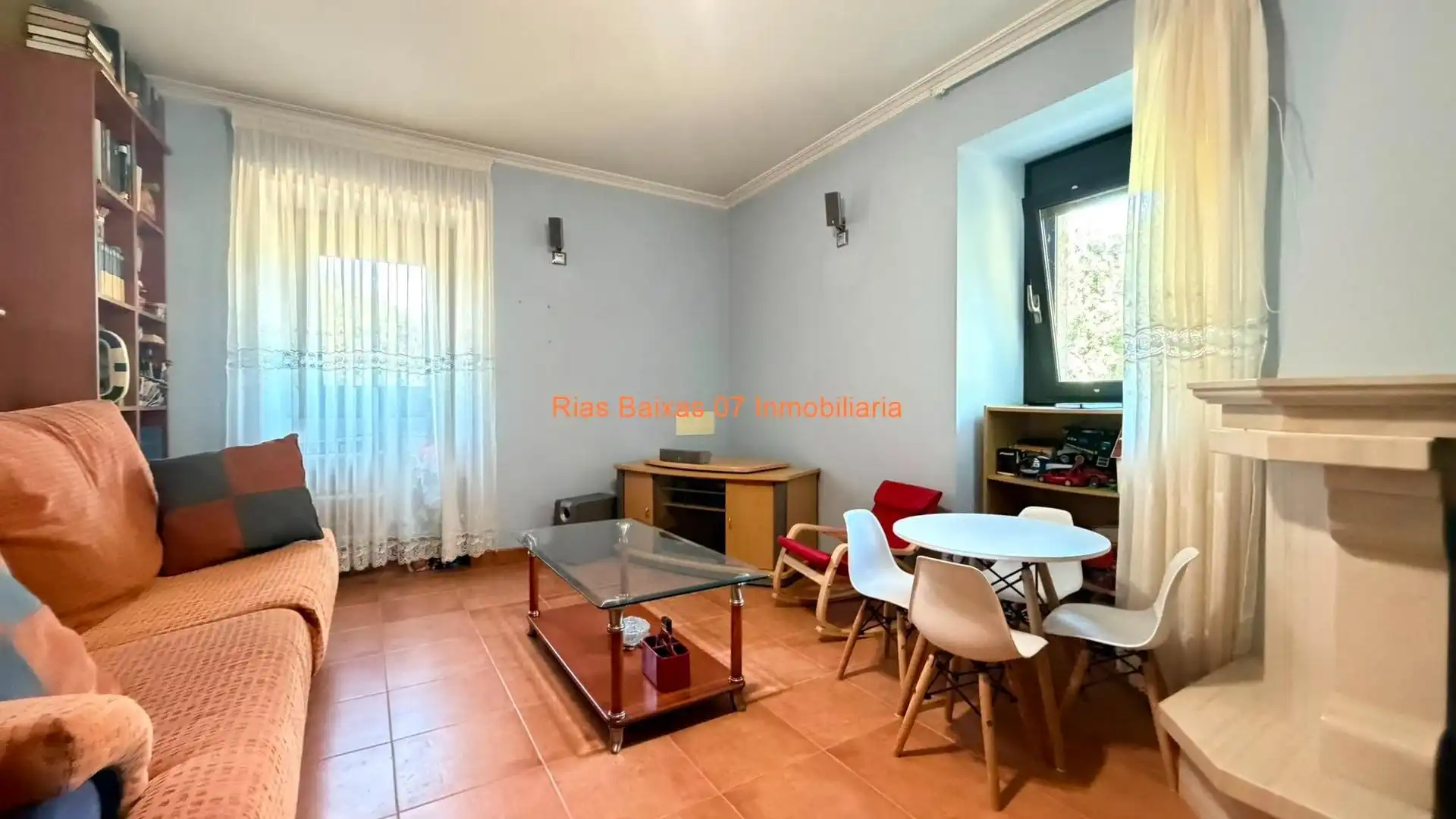 Sala de estar de Casa o chalet en venta en Covelo con Calefacción, Jardín privado y Terraza