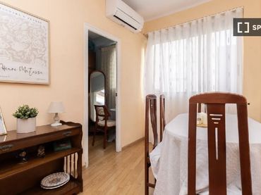Wohnung zur Miete in Quatre Carreres