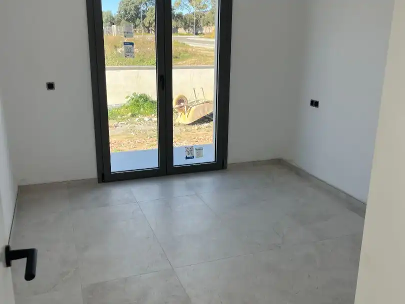 Semi-detached house with garden for sale in Carrer Holanda 11, imagen 6