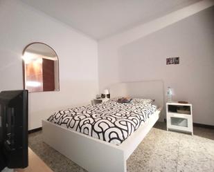Dormitori de Apartament en venda en L'Hospitalet de Llobregat amb Aire condicionat, Calefacció i Moblat