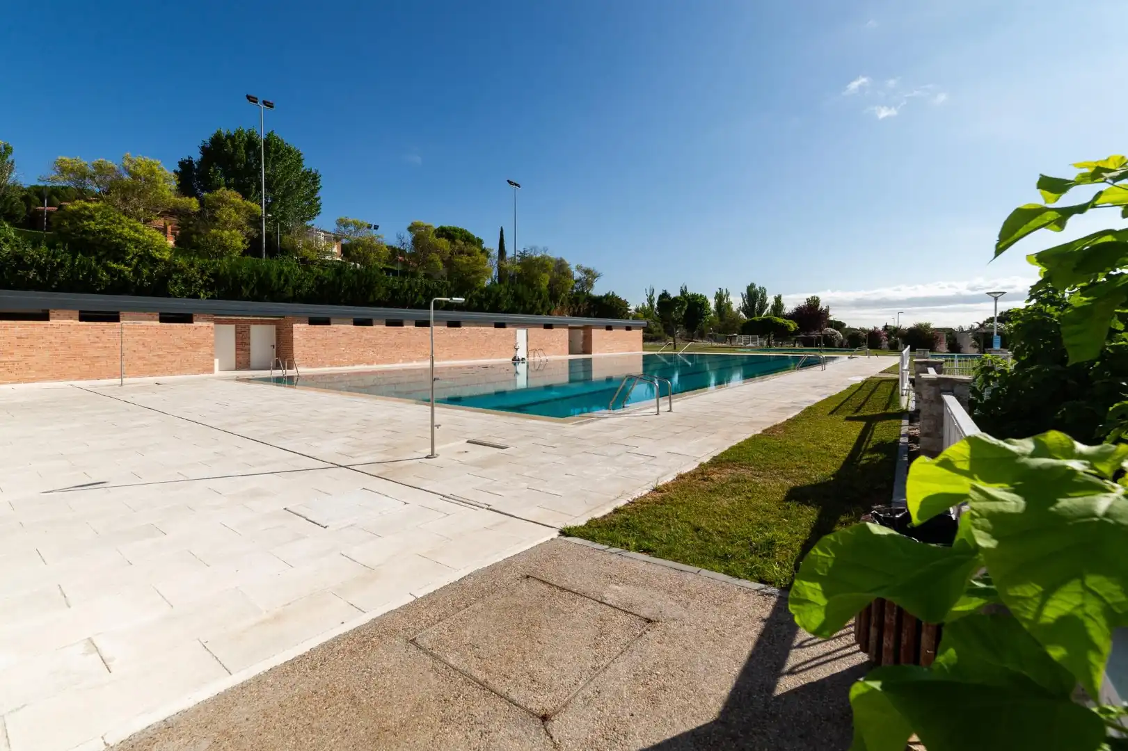 Piscina de Casa o xalet en venda en Tudela de Duero amb Calefacció, Jardí privat i Terrassa