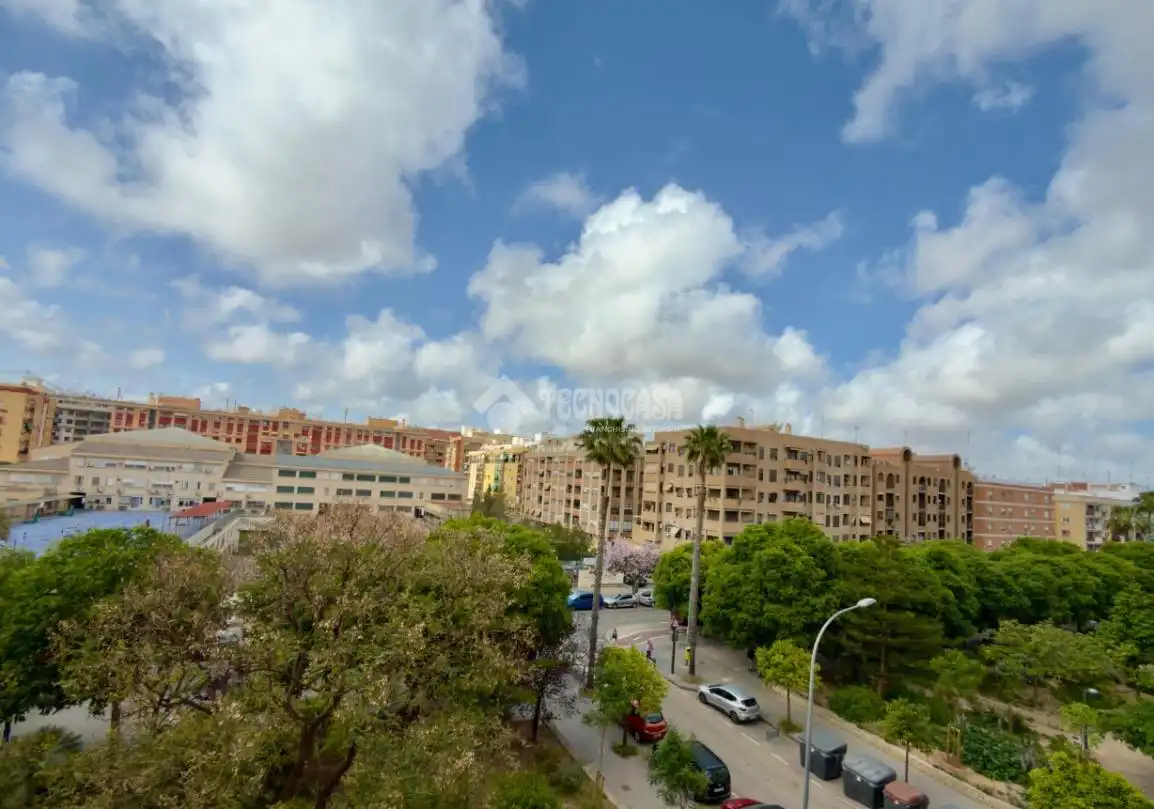Vista exterior de Piso en venta en Valencia con Balcón