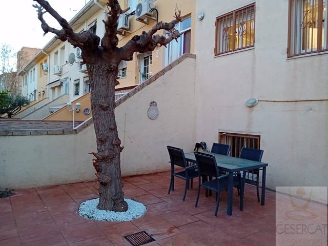Casa adosada en Alquiler en Avenida Estatut en Ca n'Oriol