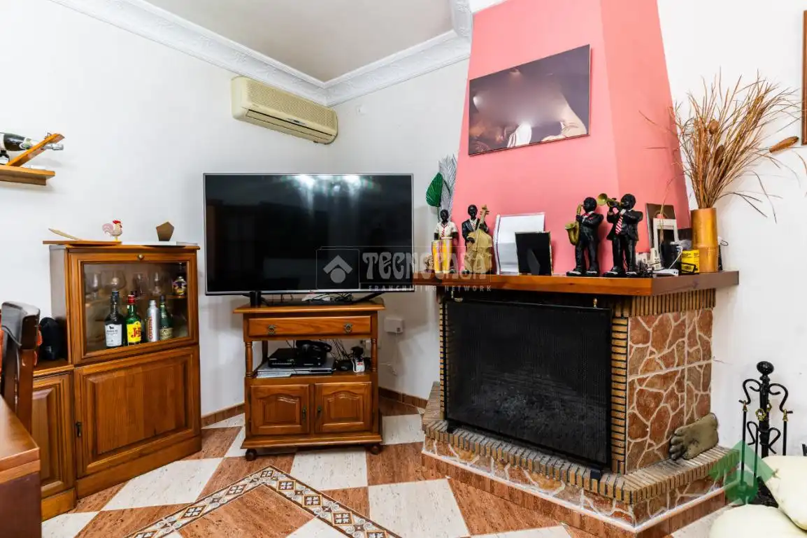 Living room of Country homes for sale in Jerez de la Frontera  with Air Conditioner