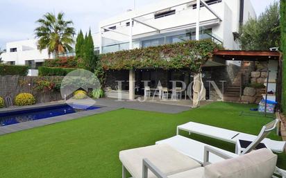 Jardí de Casa o xalet en venda en Mataró amb Aire condicionat, Terrassa i Piscina