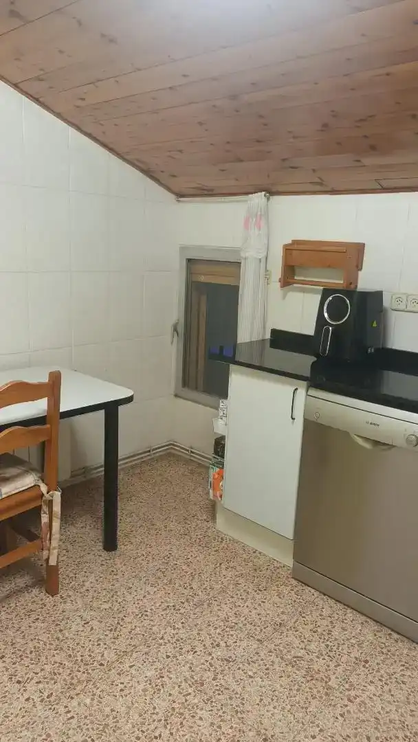 Cuina de Pis en venda en Arén amb Aire condicionat, Parquet i Traster