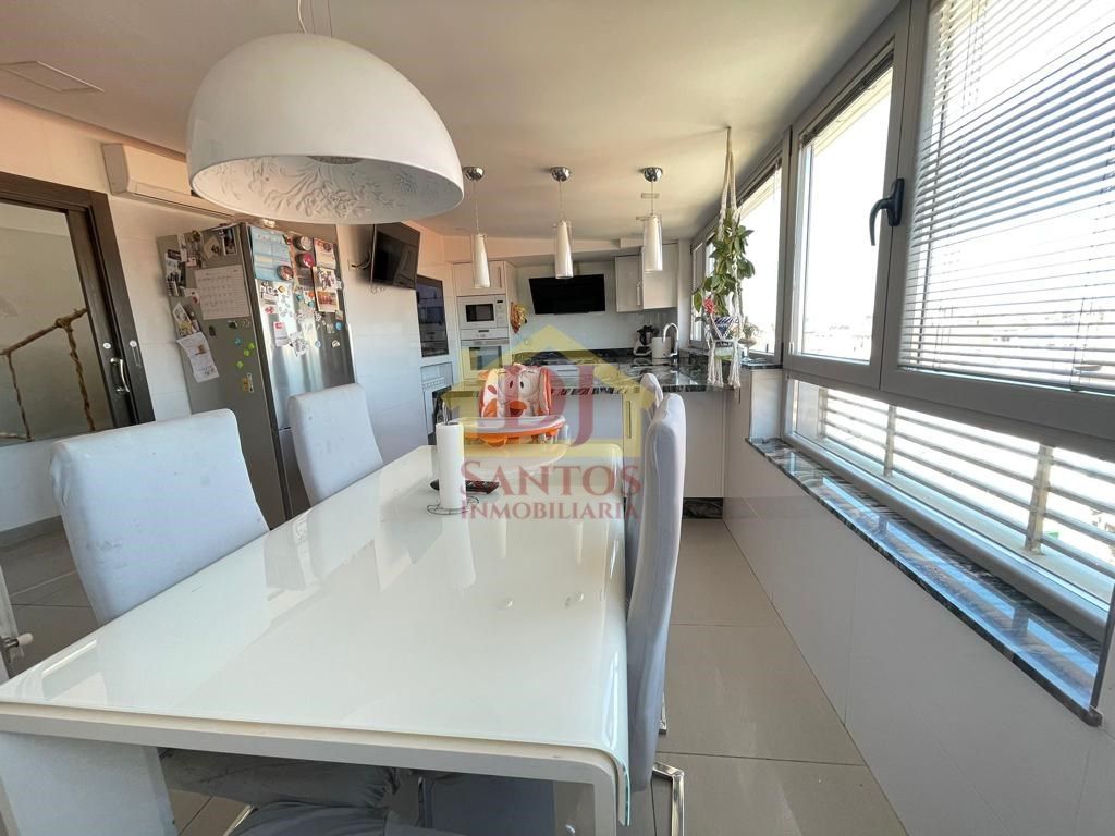 Küche von Dachboden zum verkauf in Salamanca Capital