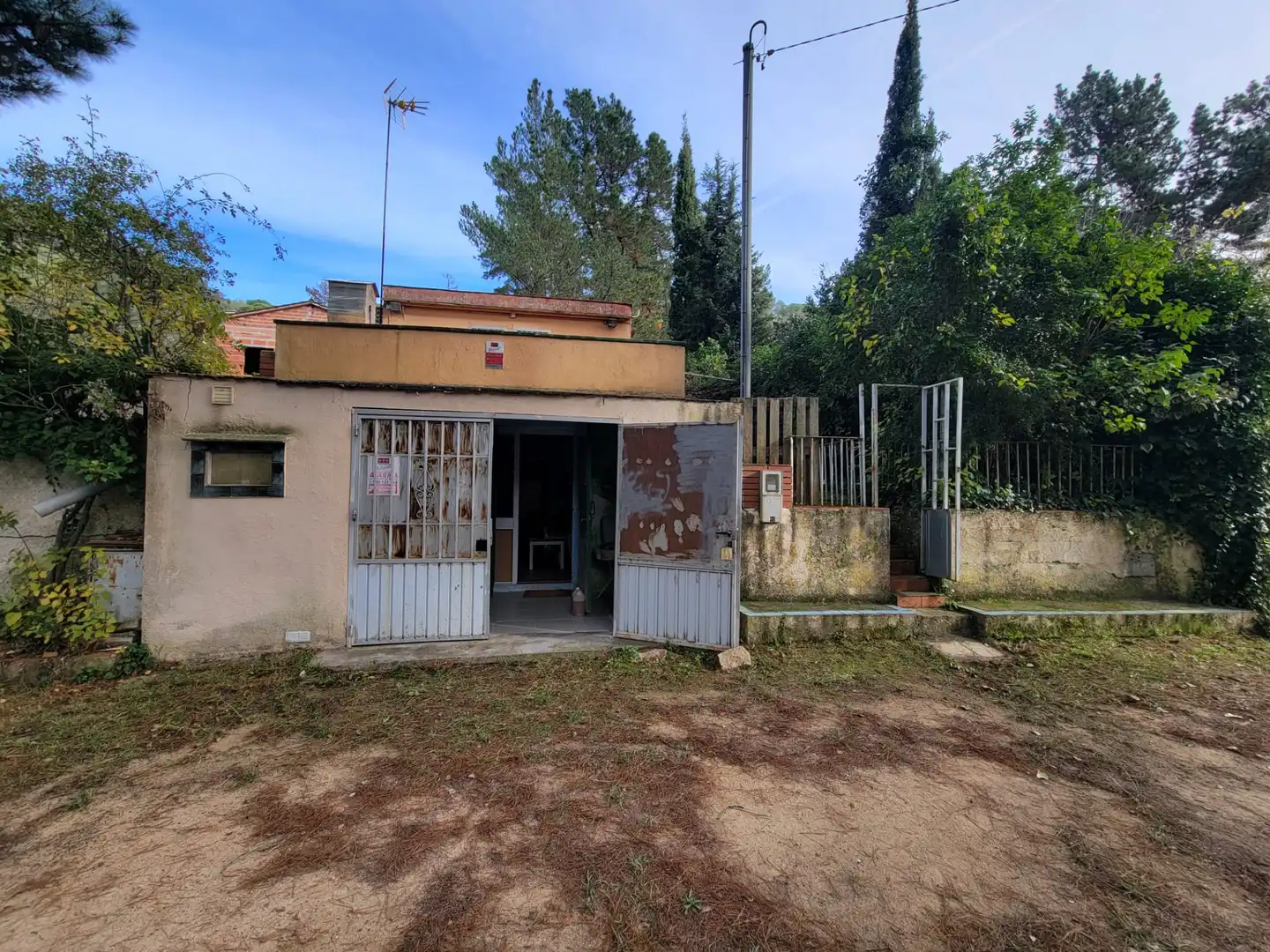 Vista exterior de Finca rústica en venda en Lloret de Mar amb Aire condicionat, Jardí privat i Alarma
