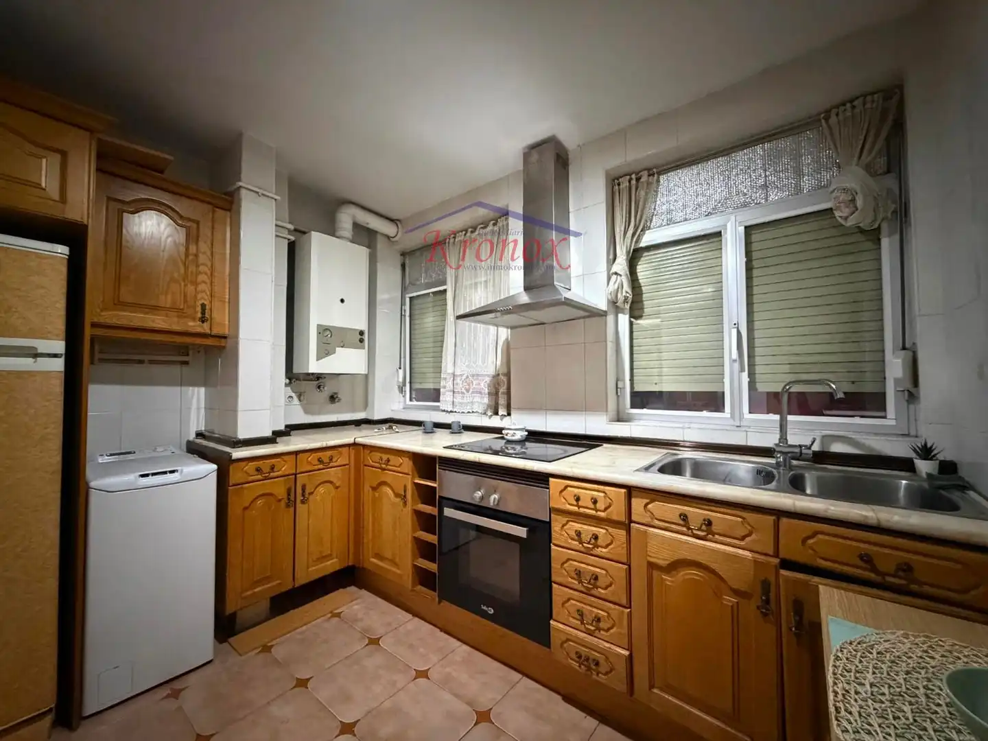 Cocina de Piso en venta en Madrid con Calefacción, Trastero y Amueblado