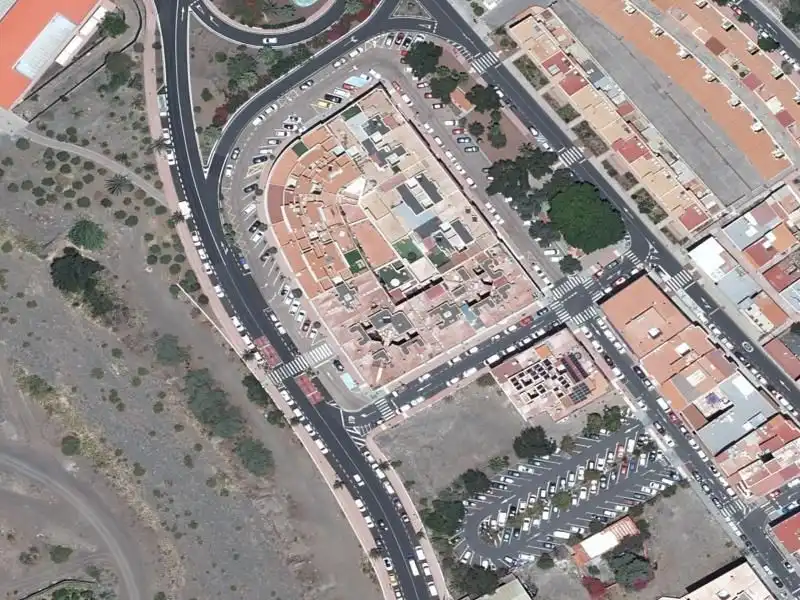 Casa en venda a AV. QUINTO CENTENARIO 18 1 3ª Planta A