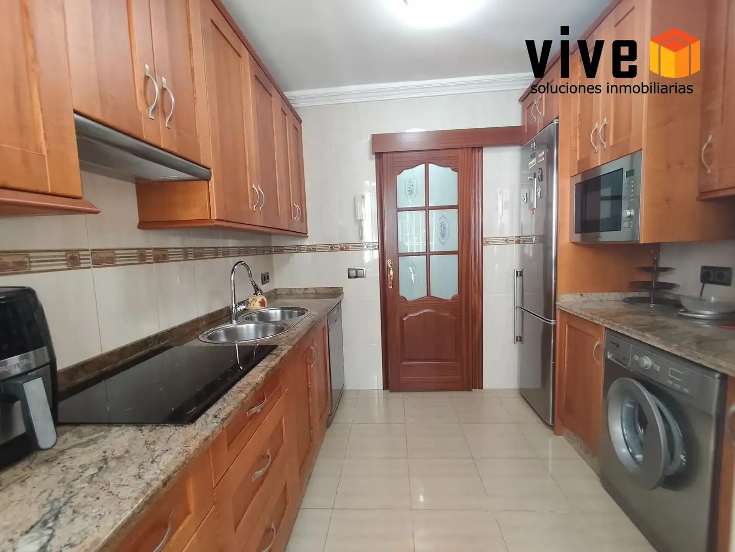 Kitchen of Flat for sale in  Sevilla Capital  with Air Conditioner