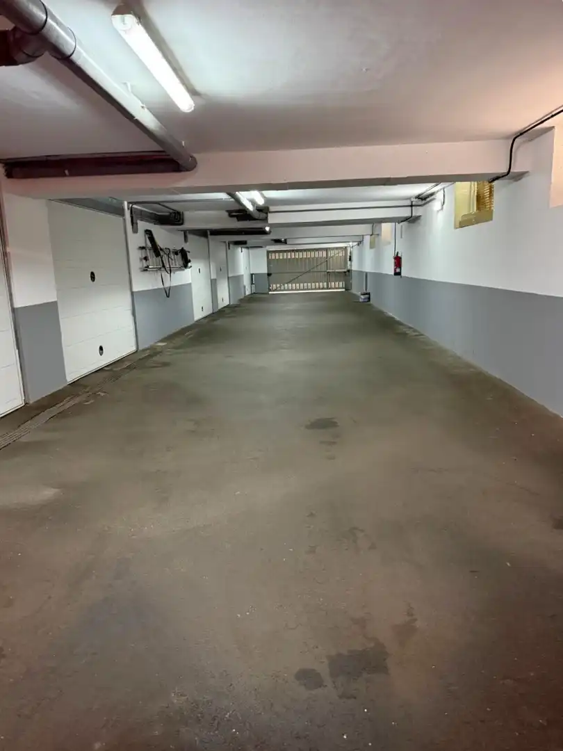Parking de Casa adosada en venta en Morcín con Calefacción, Jardín privado y Terraza