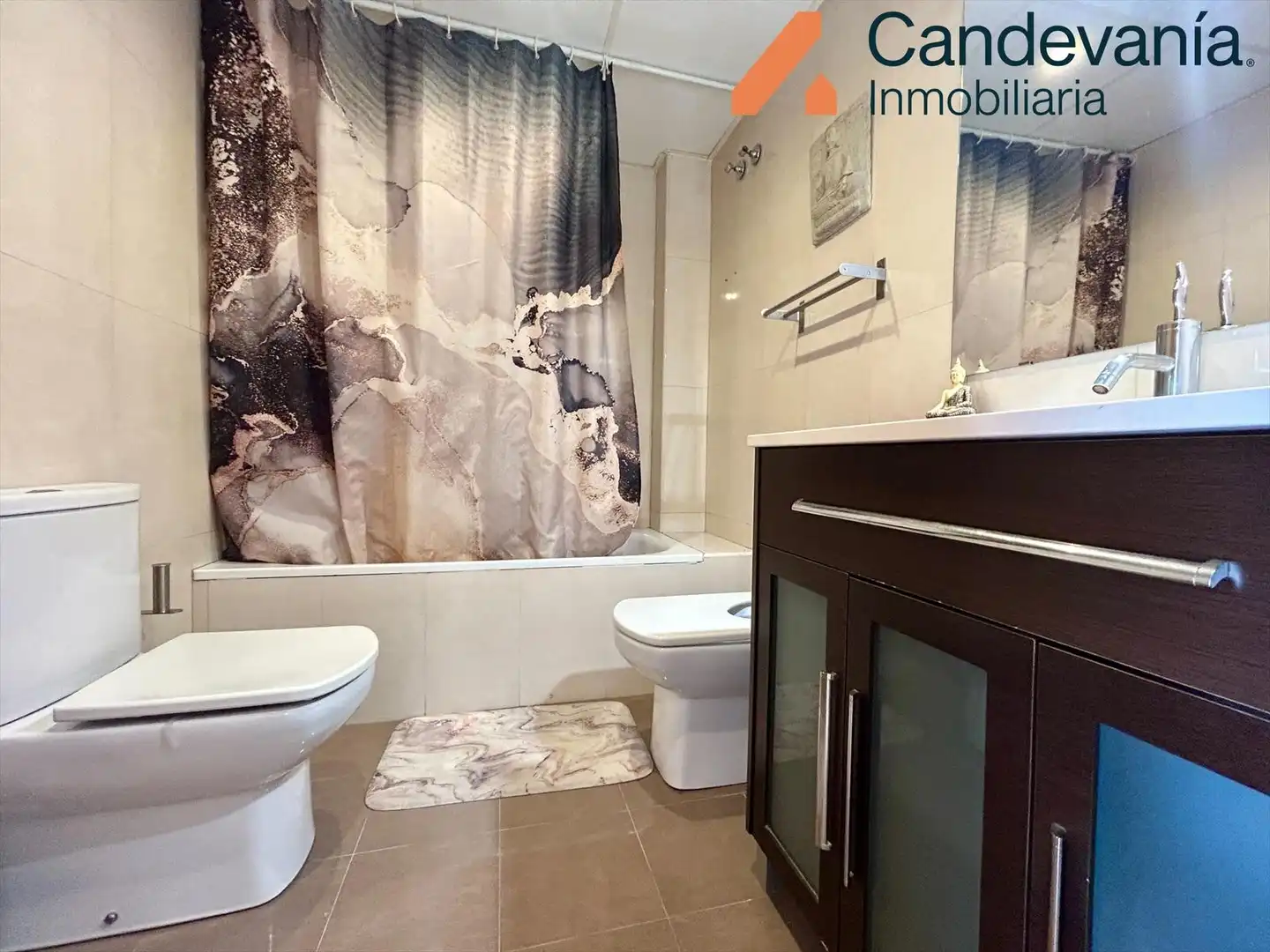 Baño de Casa adosada en venta en Zuera con Calefacción, Jardín privado y Parquet
