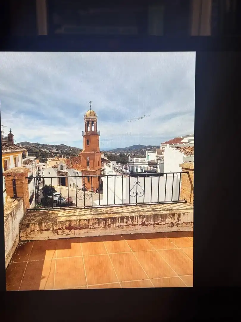 Vista exterior de Casa adosada en venda en Cómpeta amb Piscina