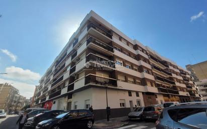 Exterior view of Flat for sale in  Sevilla Capital