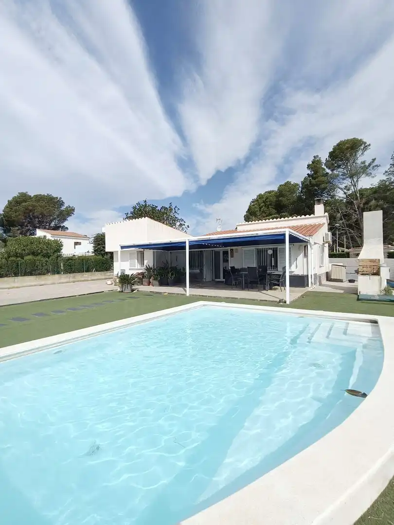Villa mit Pool zum Verkauf in Calafat