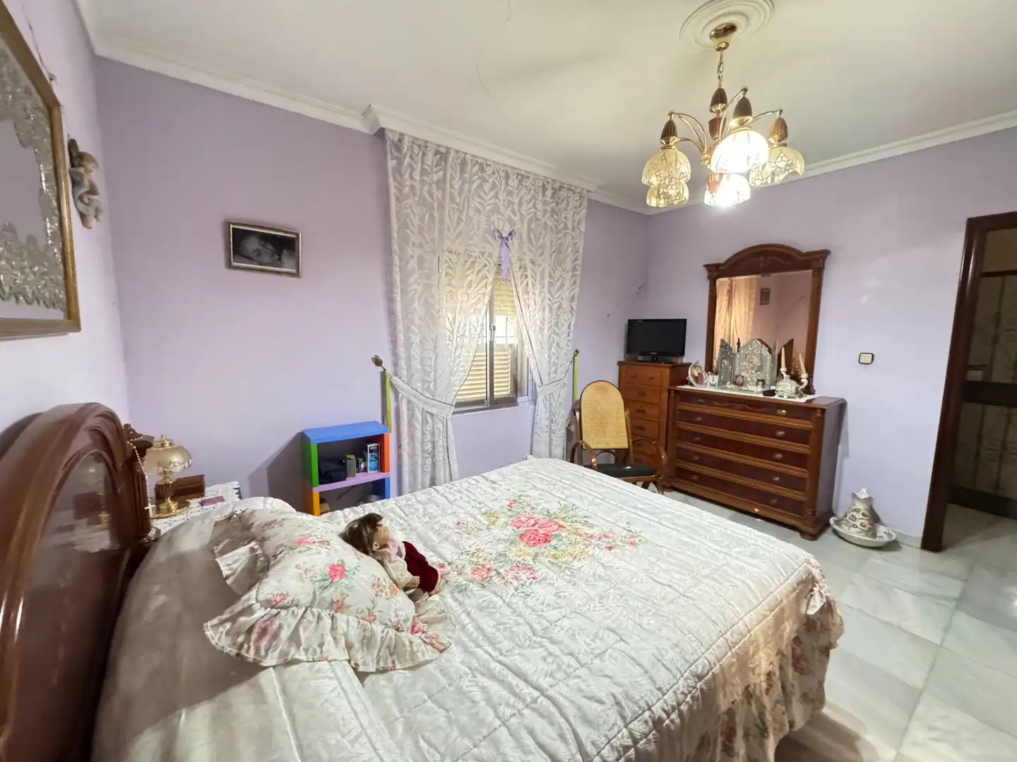 Bedroom of Houses for sale in Sevilla  with Air Conditioner, Private garden and Terrace