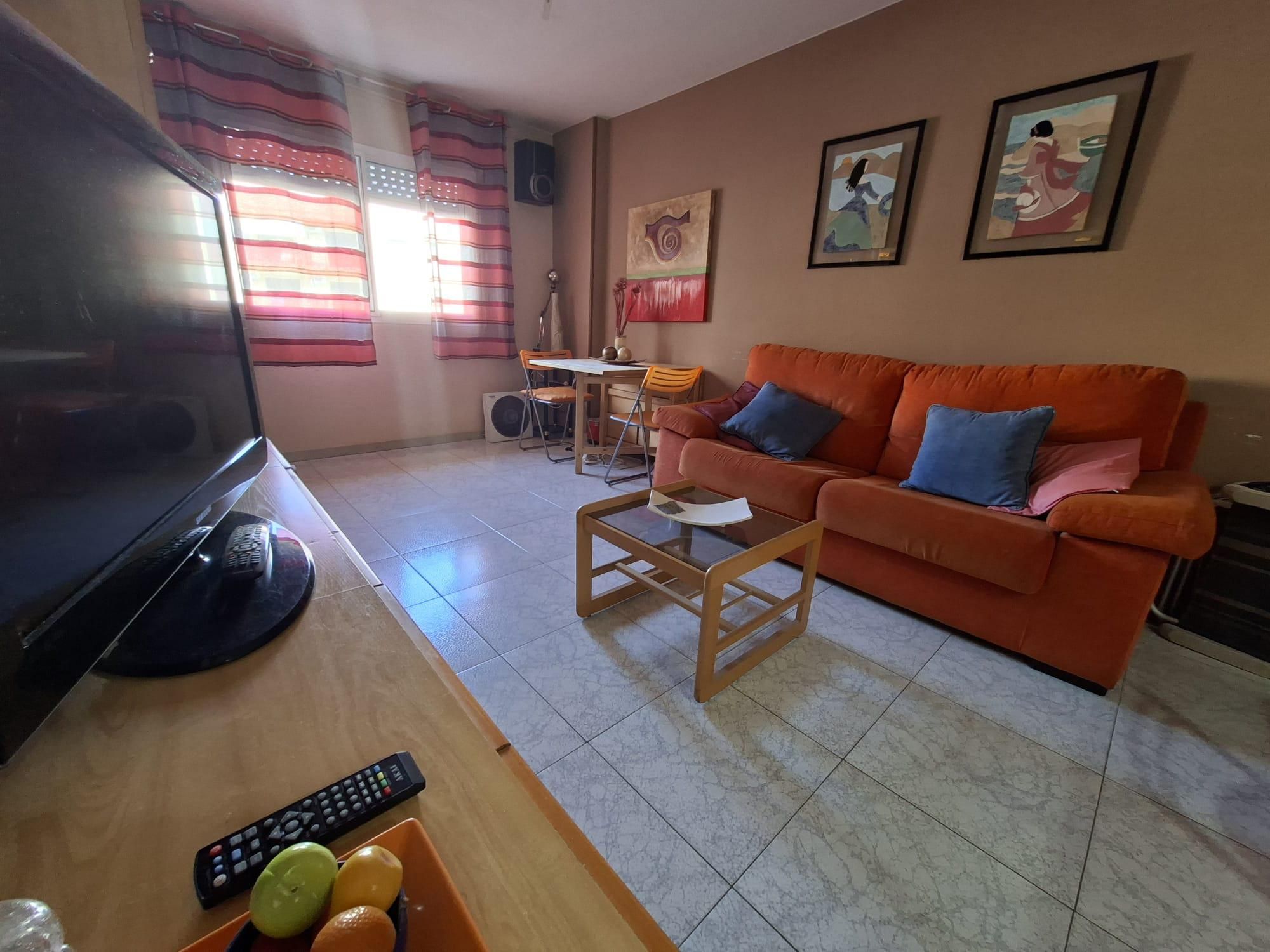 Sala d'estar de Apartament en venda en Torredembarra amb Terrassa i Piscina