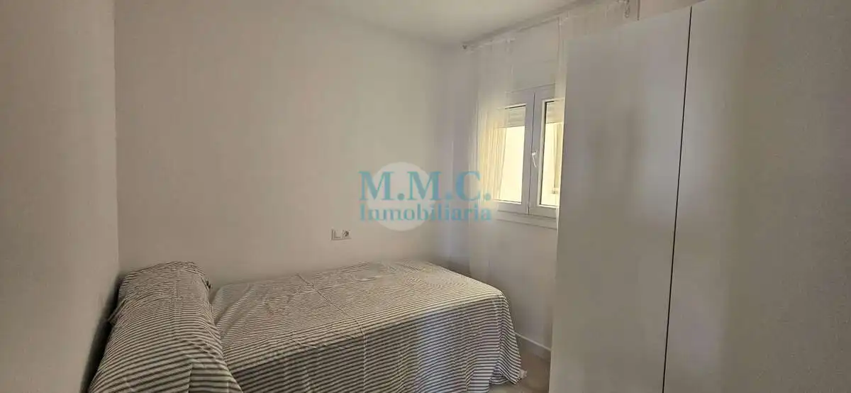 Schlafzimmer von Wohnung zur Miete in Roquetas de Mar mit Klimaanlage, Terrasse und Möbliert