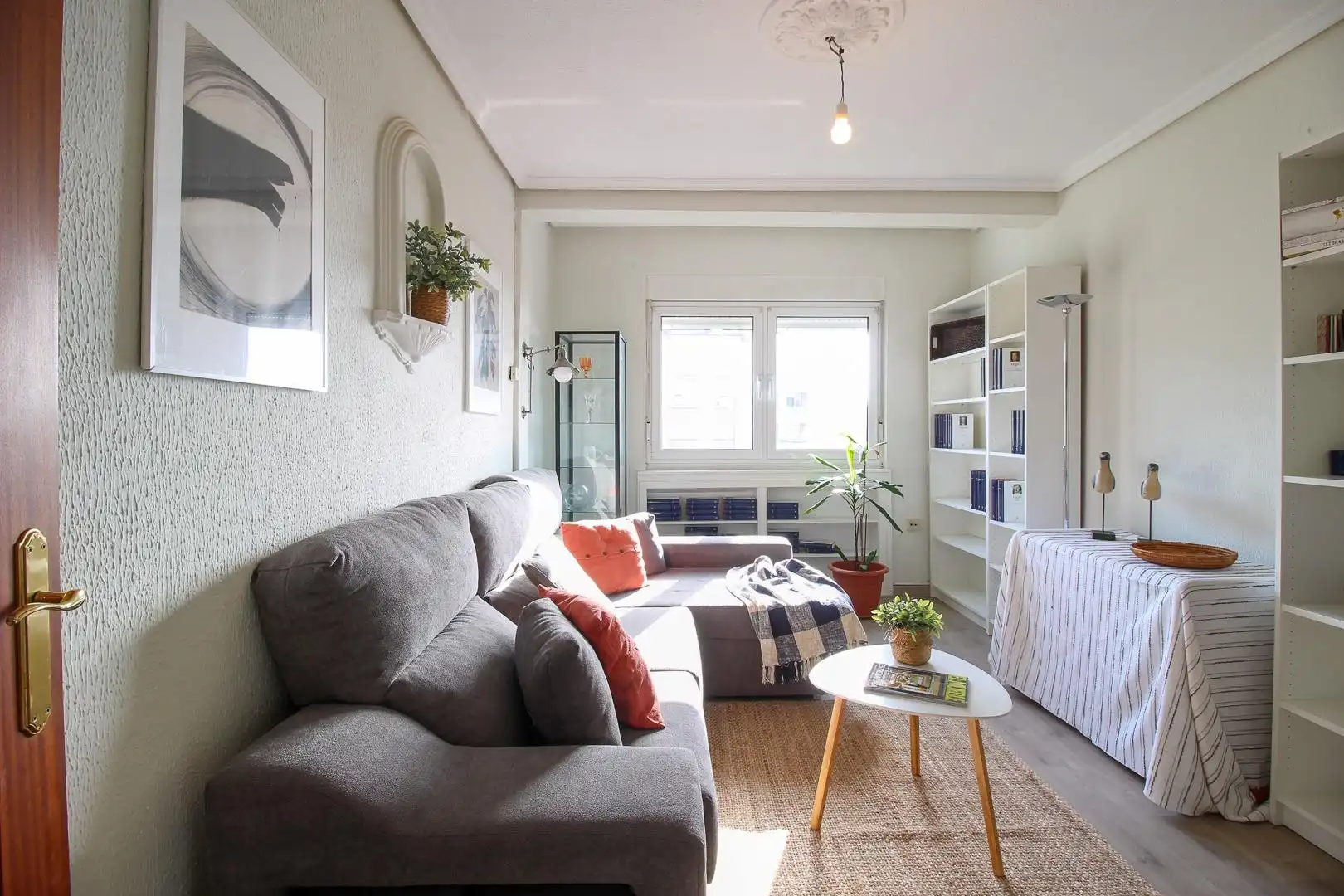 Sala d'estar de Pis en venda en Santander amb Calefacció