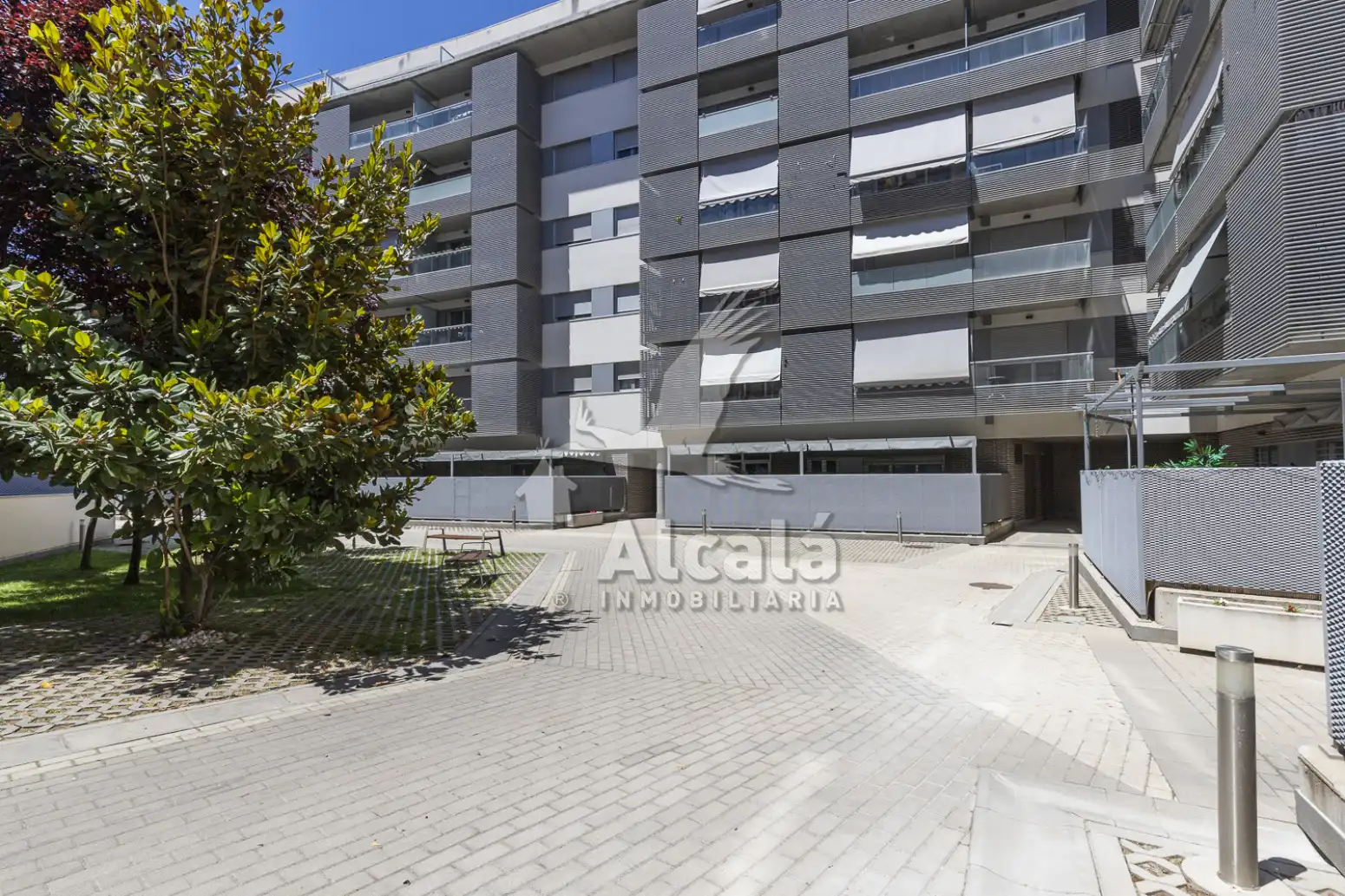 Außenansicht von Wohnung zum Verkauf in Alcalá de Henares mit Klimaanlage, Heizung und Terrasse