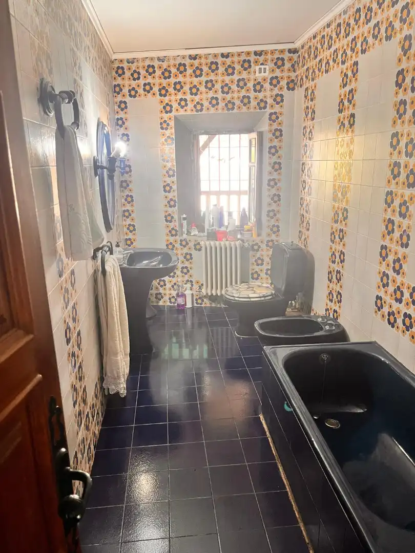 Baño de Casa o chalet en venta en El Peral   con Calefacción, Terraza y Trastero