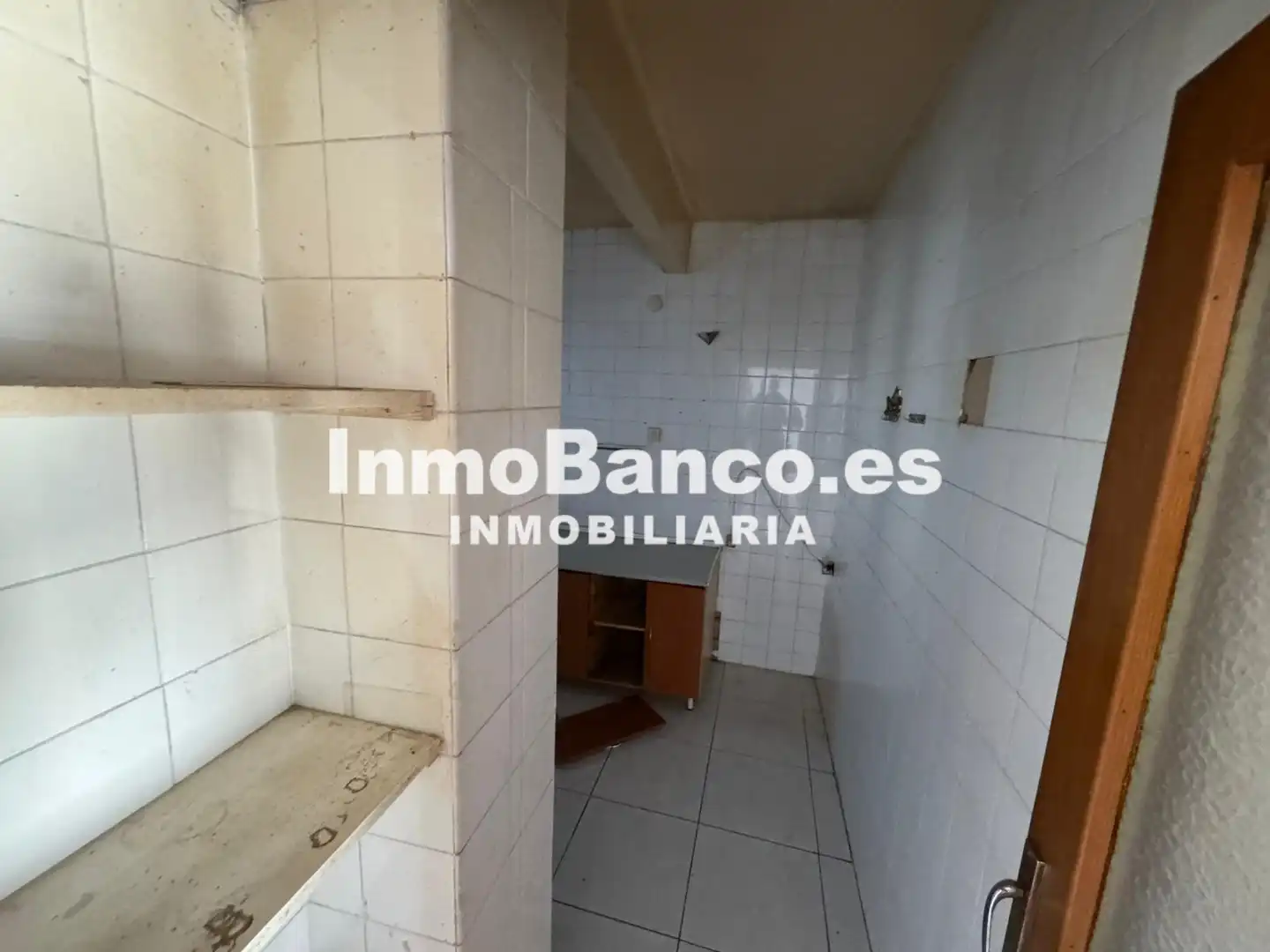 Piso en venta en Chiva con Balcón