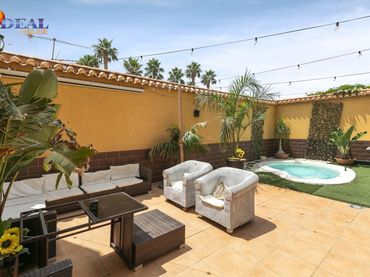 Chalet con piscina en venta en 18 Calle Moctezuma