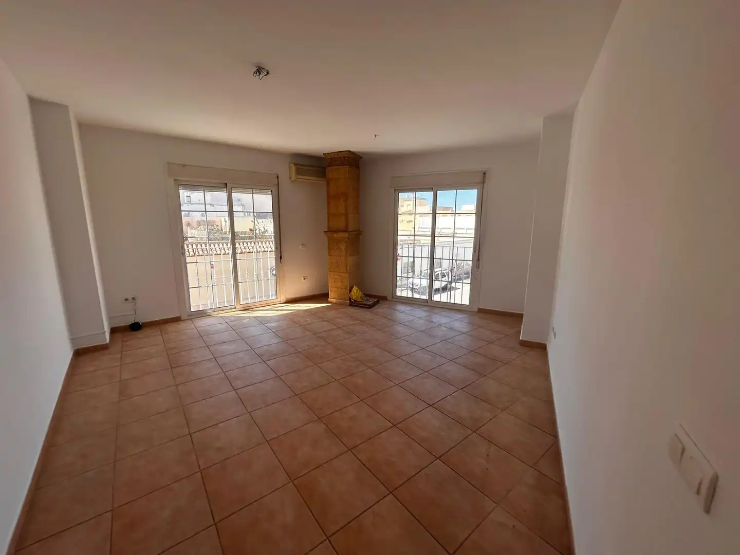 Vista exterior de Piso en venta en Roquetas de Mar