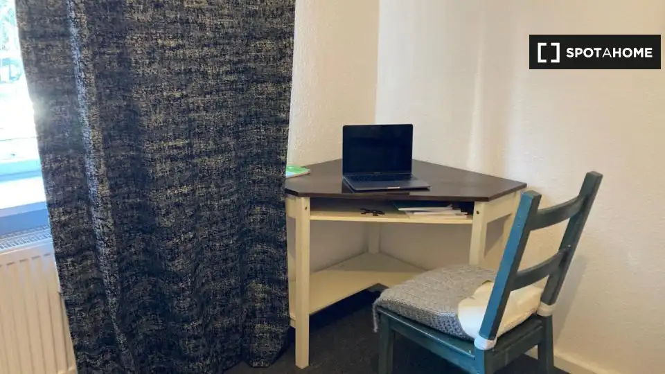 Bedroom of Flat for share in Almodóvar del Campo  with Air Conditioner, Terrace and Furnished