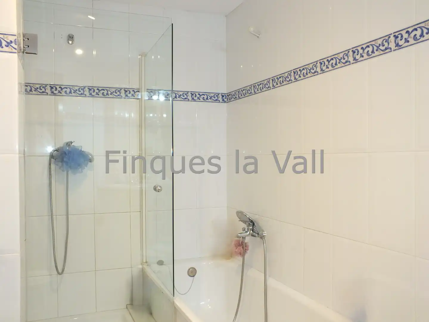 Badezimmer von Wohnung zum Verkauf in Taradell mit Heizung, Terrasse und Ofen