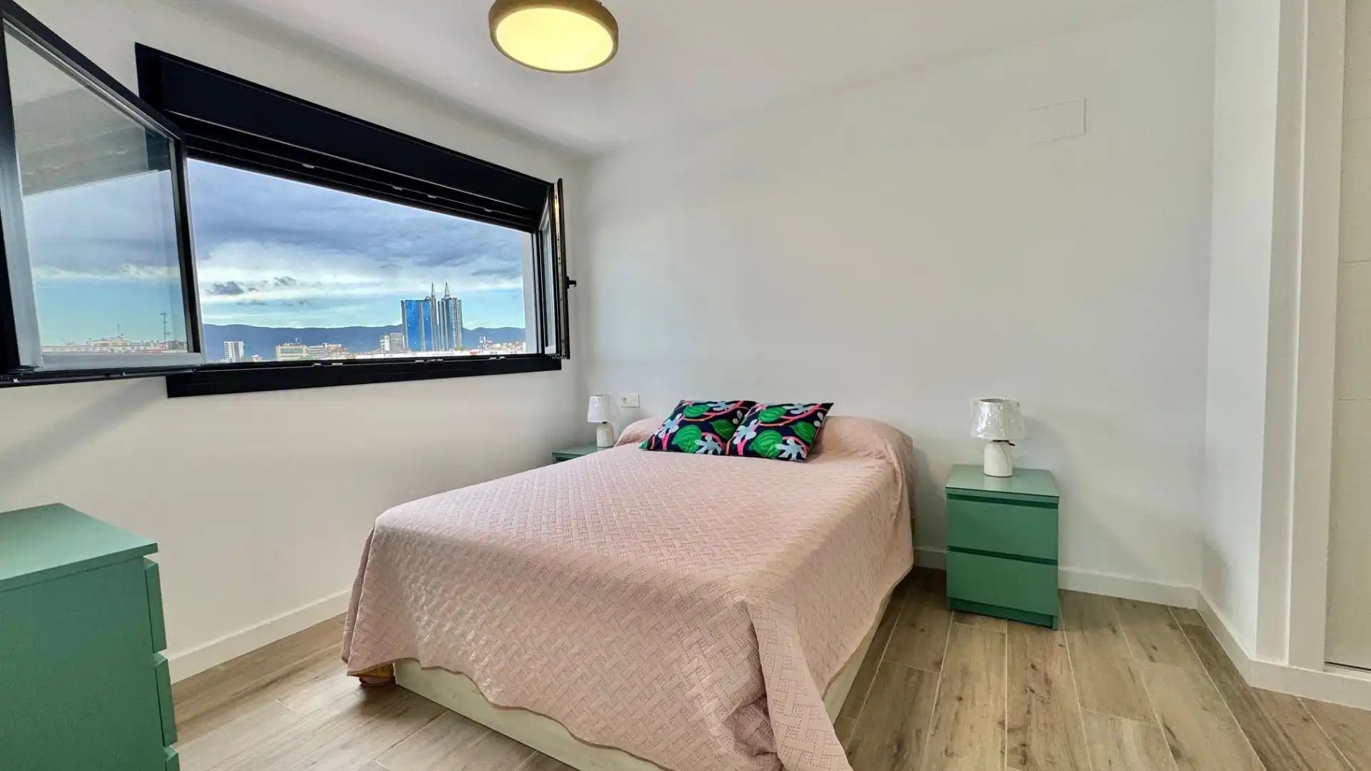 Flat with terrace to rent in Avenida de la Marina Española, imagen 21