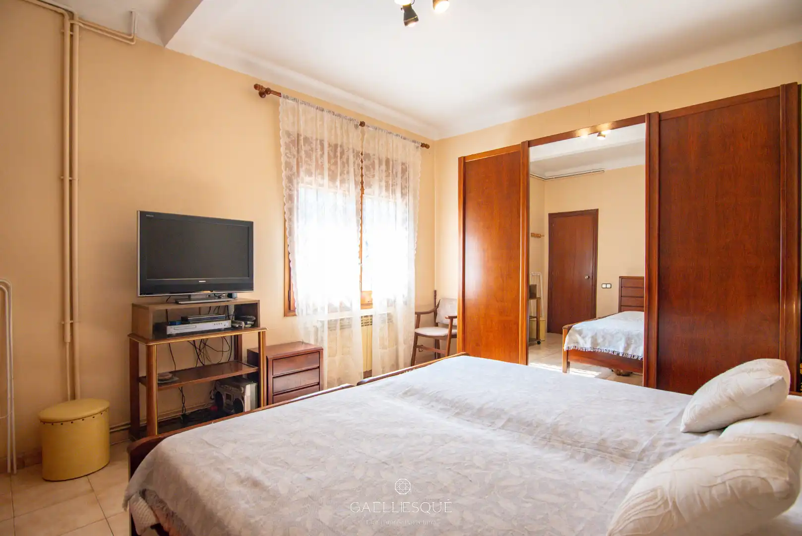 Habitación de Casa o chalet en venta en Barcelona con Calefacción, Jardín privado y Terraza
