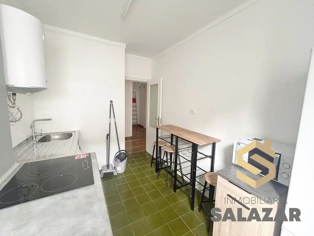 Cocina de Piso de alquiler en Bilbao  con Calefacción