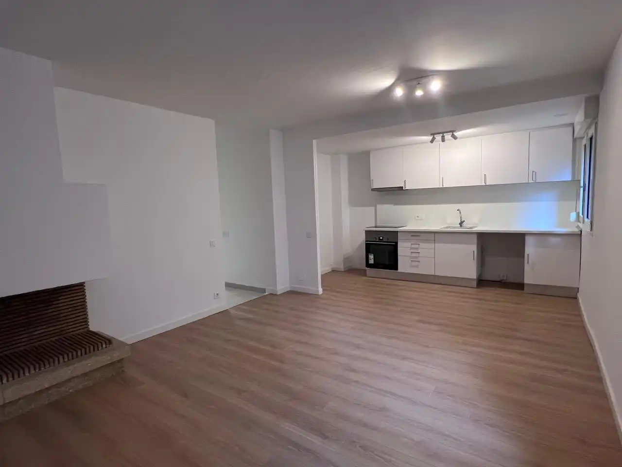 2-bedroom flat for rent in Encamp · 3 of 16