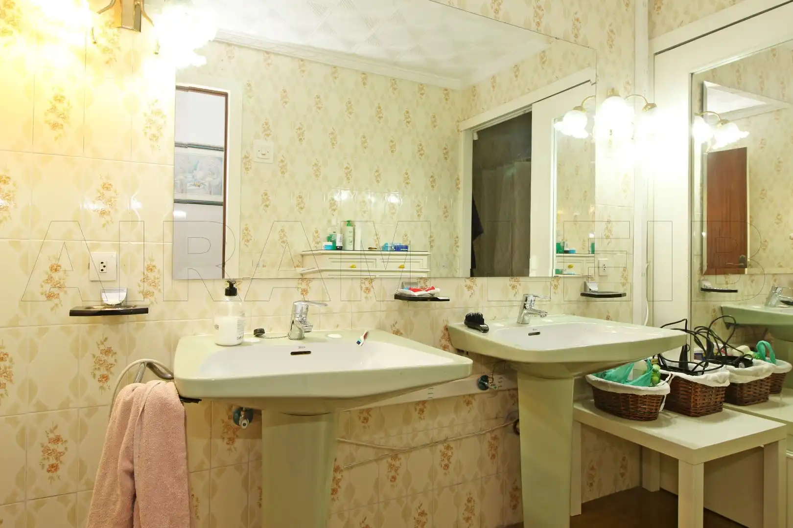 Bathroom of Flat for sale in  Palma de Mallorca  with Air Conditioner and Terrace
