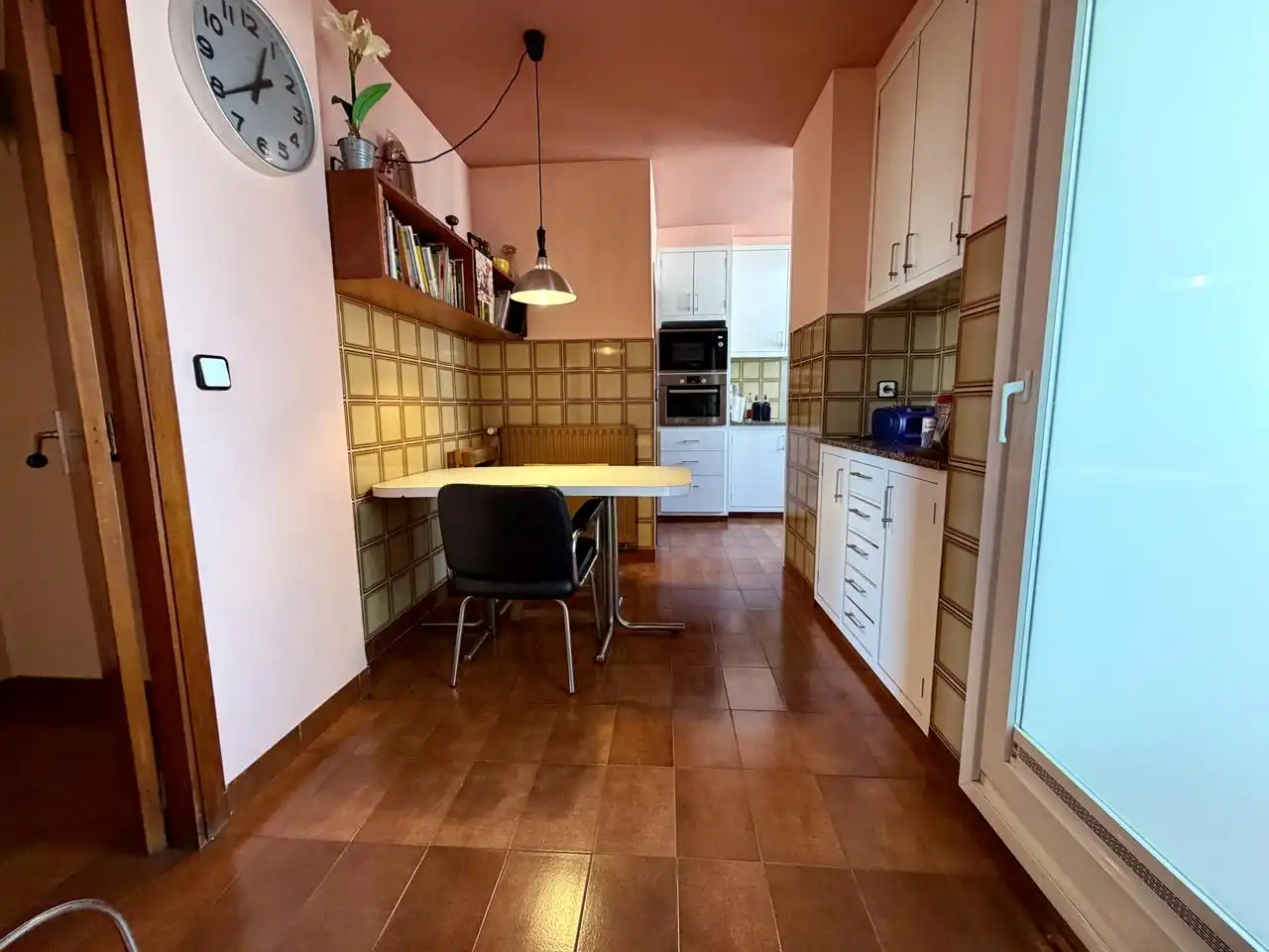 Cuina de Dúplex de lloguer en Girona amb Aire condicionat, Calefacció i Terrassa
