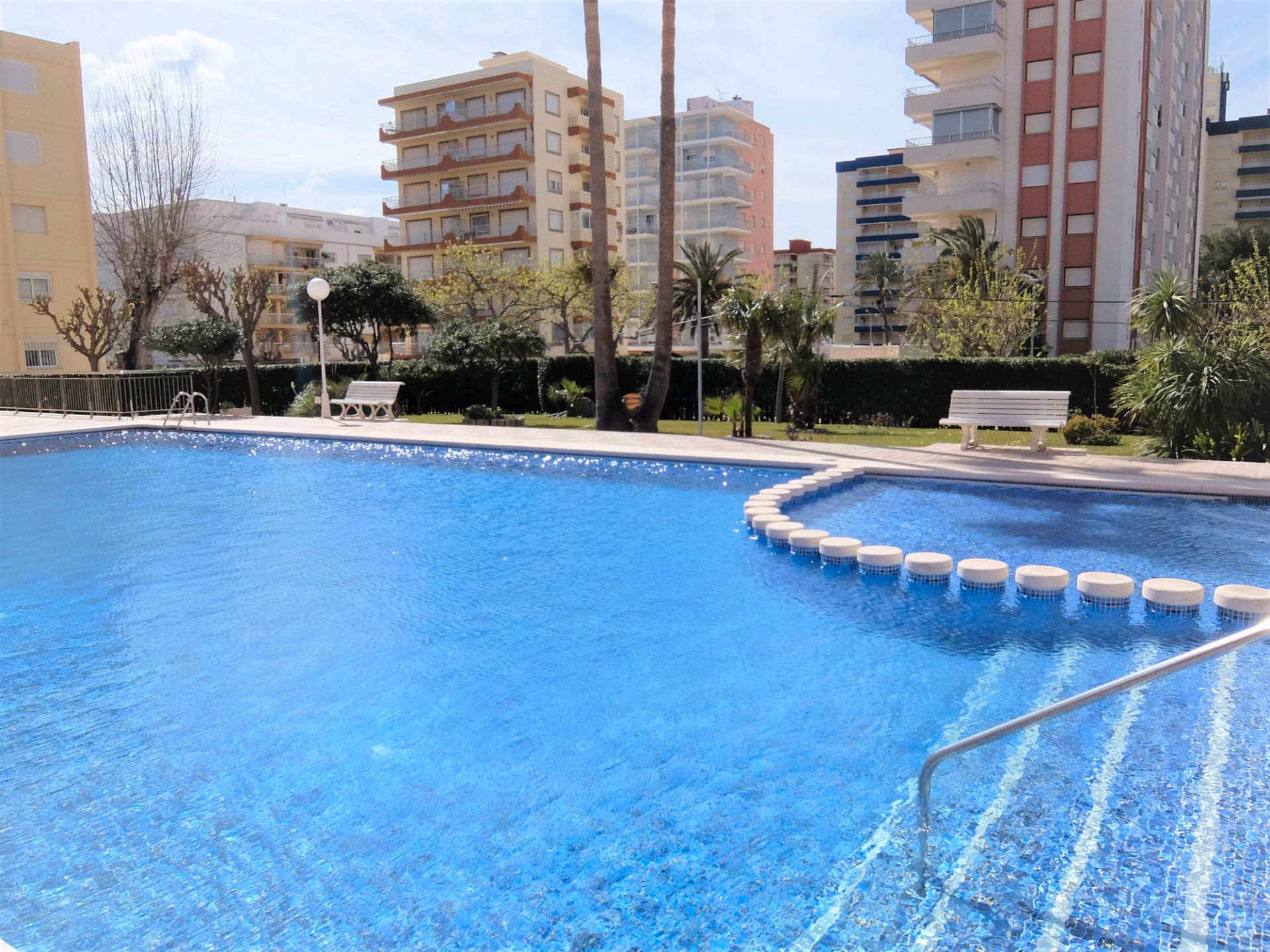 Piscina de Apartament en venda en Gandia amb Terrassa, Moblat i Forn