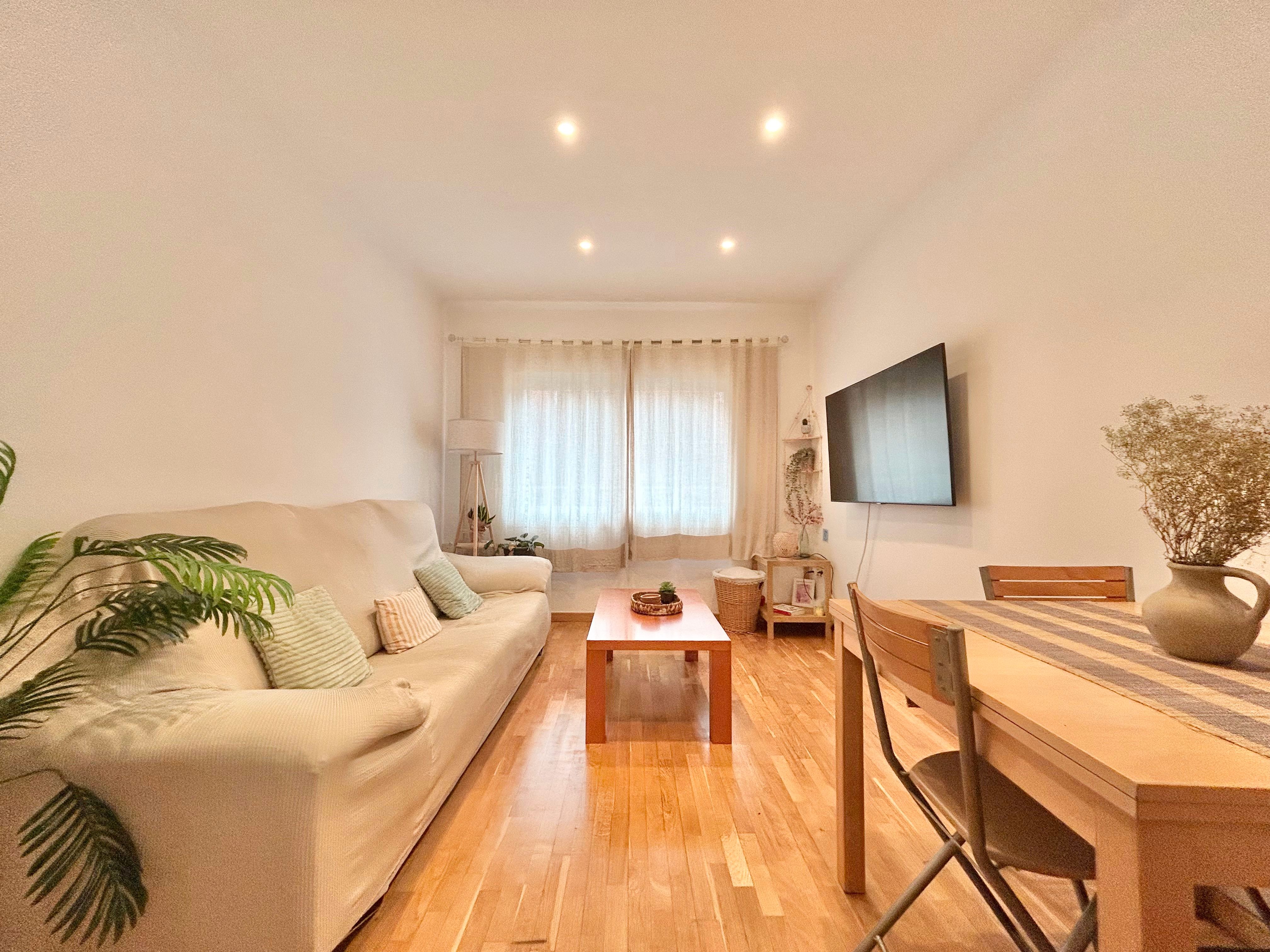 Living room of Flat for sale in  Barcelona Capital