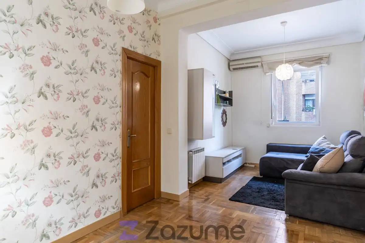 Flat for rent in C. de Hernani, Cuatro Caminos - Azca