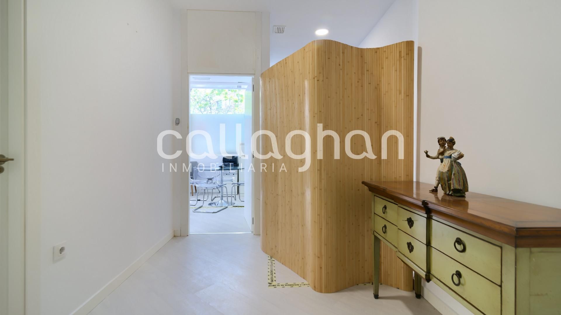 Premises for sale in  Valencia Capital