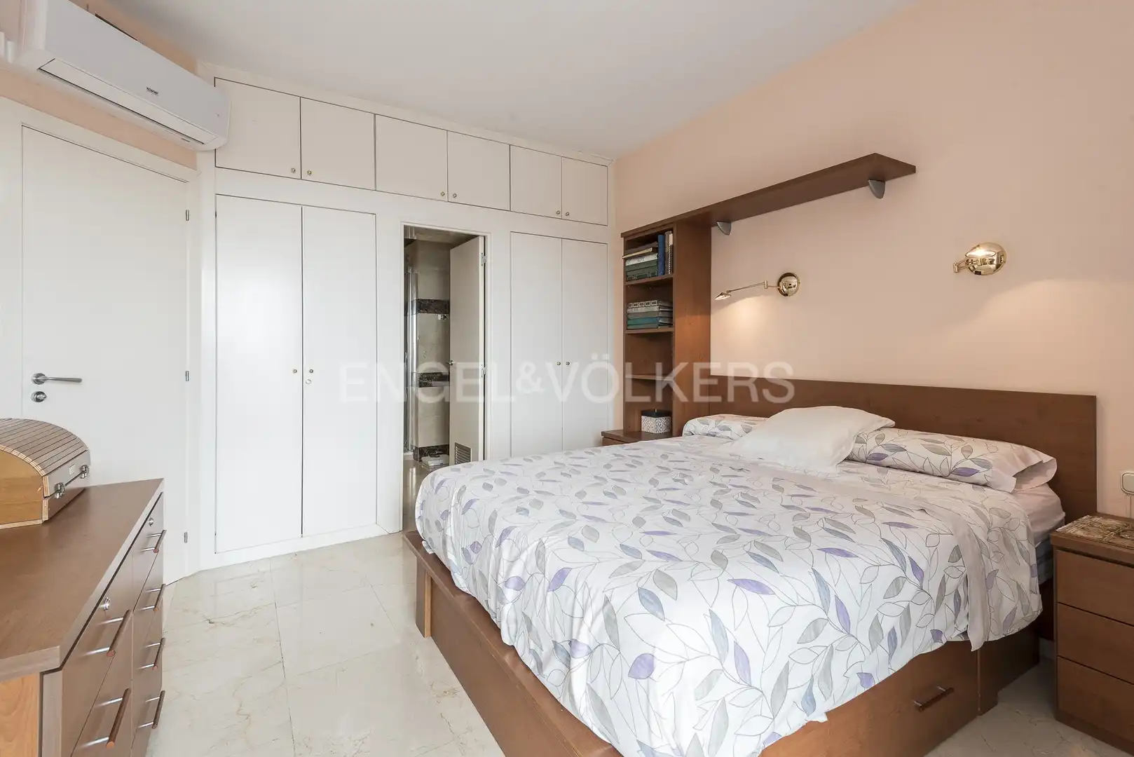 Dormitori de Casa adosada en venda en Sitges amb Aire condicionat, Calefacció i Jardí privat